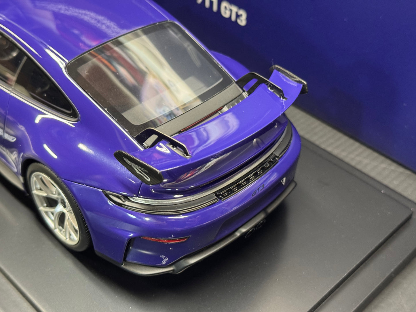 Porsche 911 992 GT3 Weissach Package in Ultraviolet w/ Display Case 1/18 Spark