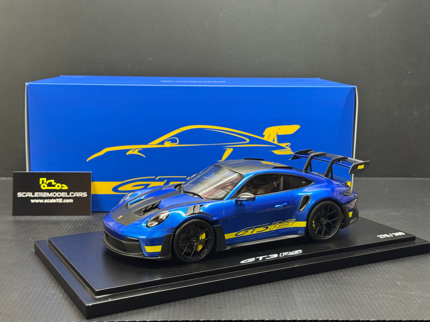 Porsche 911 992 GT3 RS Weissach Sonderwunsch Package  w/ Display Case 1/18 Spark