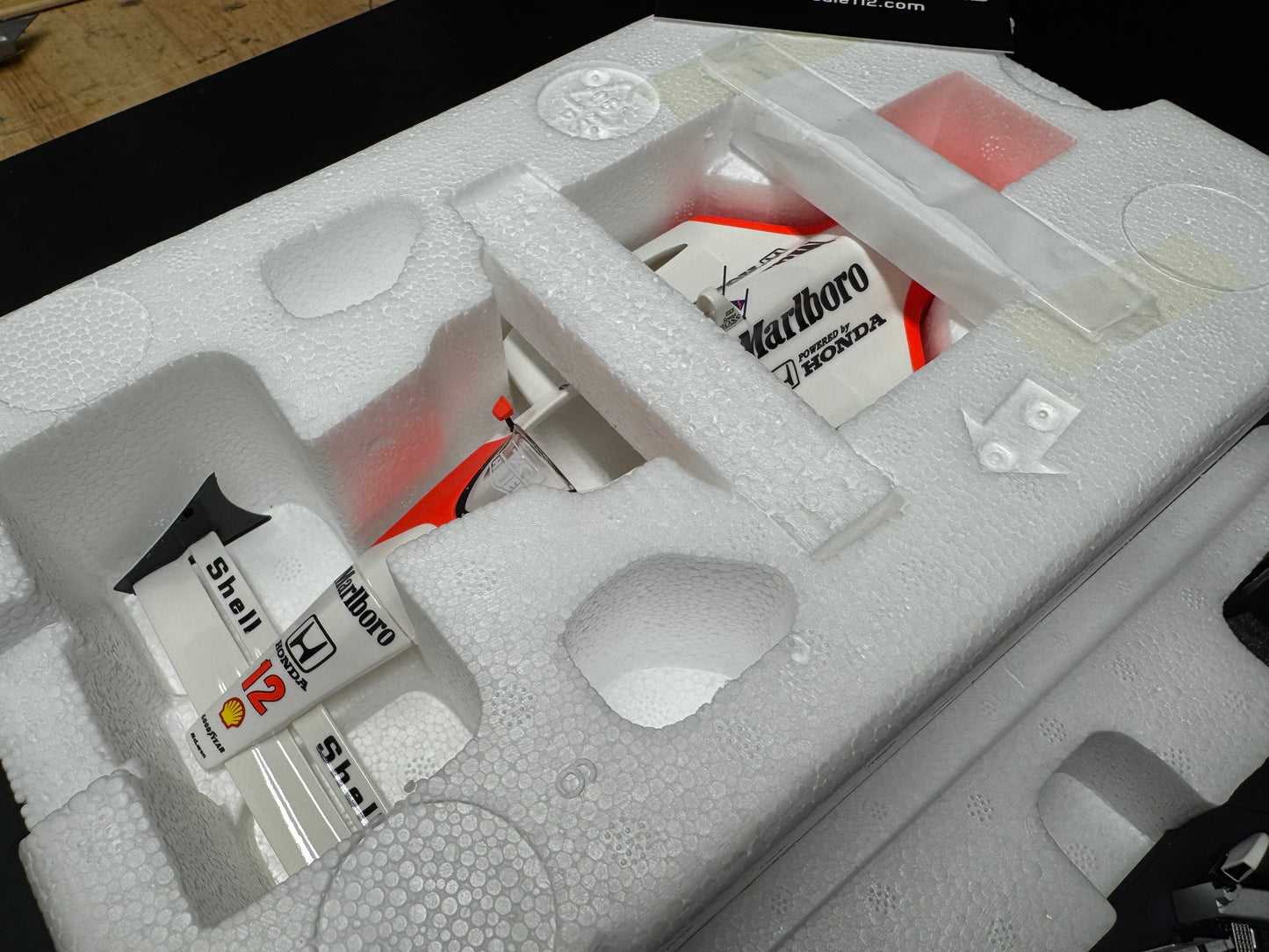 MCLAREN HONDA MP4/4 #12 1988 JAPAN GP SENNA 1988 MODEL BY PREMIUM X 1/18 SCALE