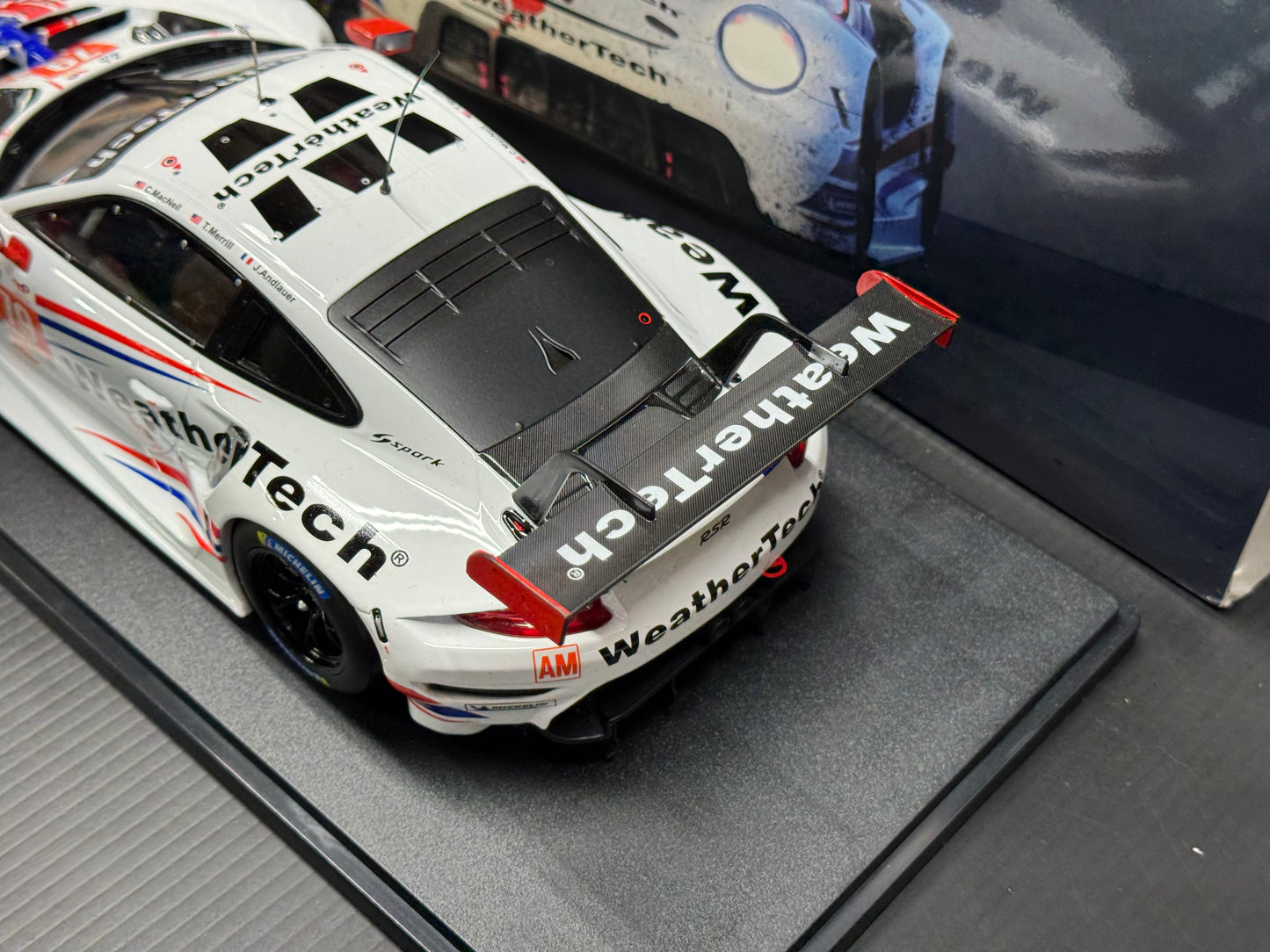PORSCHE 911 RSR-19 #79 2ND PL GTE AM 24H LE MANS 2022 1/18 DIECAST MODEL BY IXO