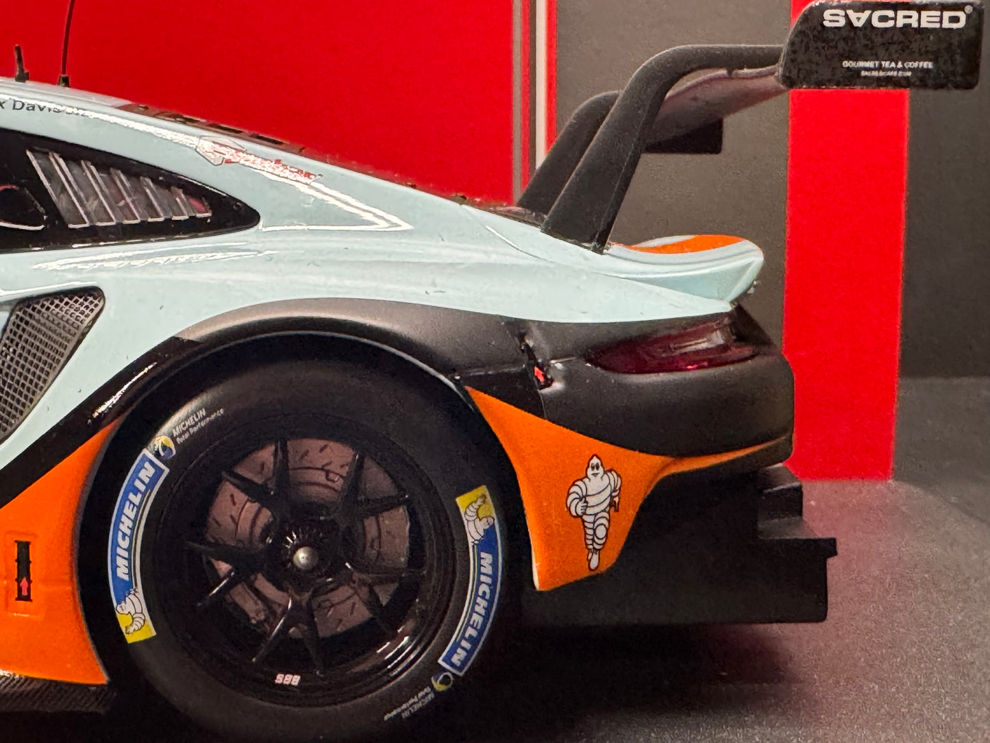 1/18 Scale IXO 911 GT3 RSR 991 24h of Le Mans 2018 #86 Gulf Livery Diecast Model