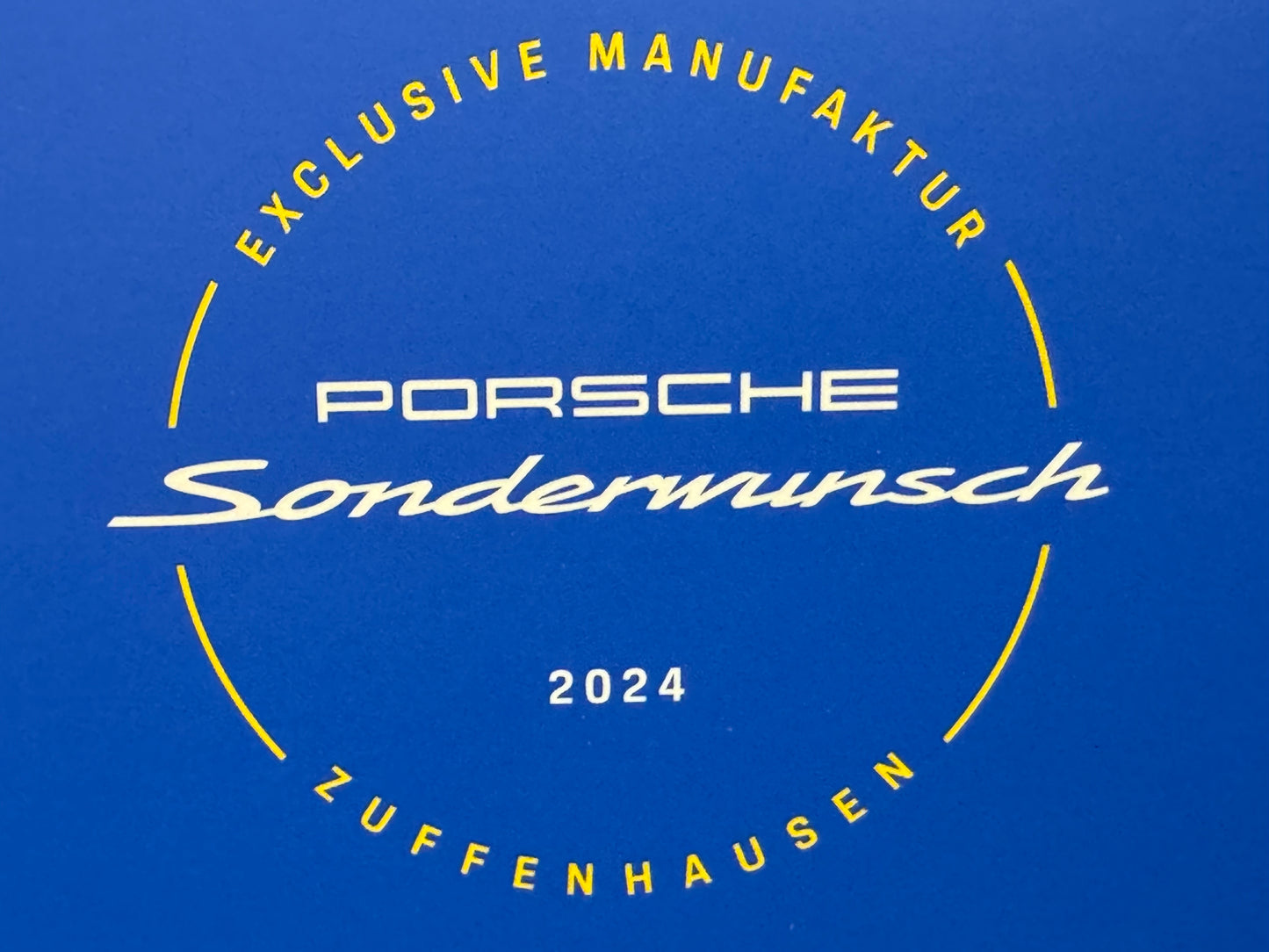 Porsche 911 992 GT3 RS Weissach Sonderwunsch Package  w/ Display Case 1/18 Spark