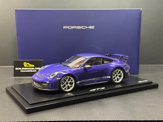 Porsche 911 992 GT3 Weissach Package in Ultraviolet w/ Display Case 1/18 Spark