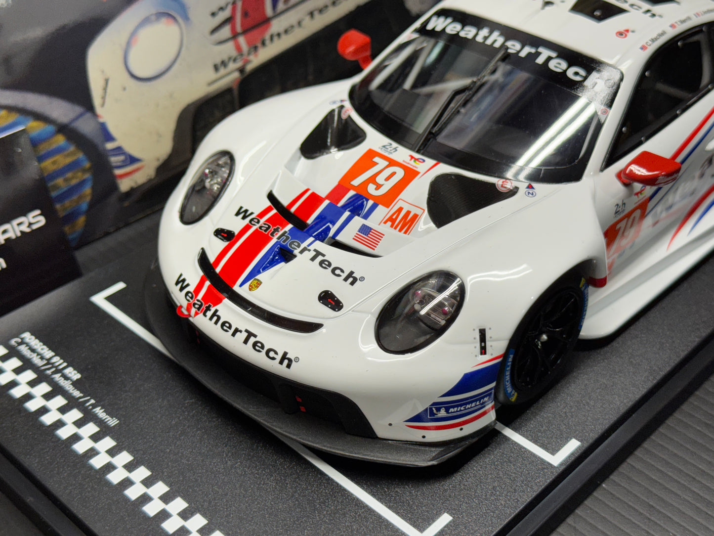 PORSCHE 911 RSR-19 #79 2ND PL GTE AM 24H LE MANS 2022 1/18 DIECAST MODEL BY IXO