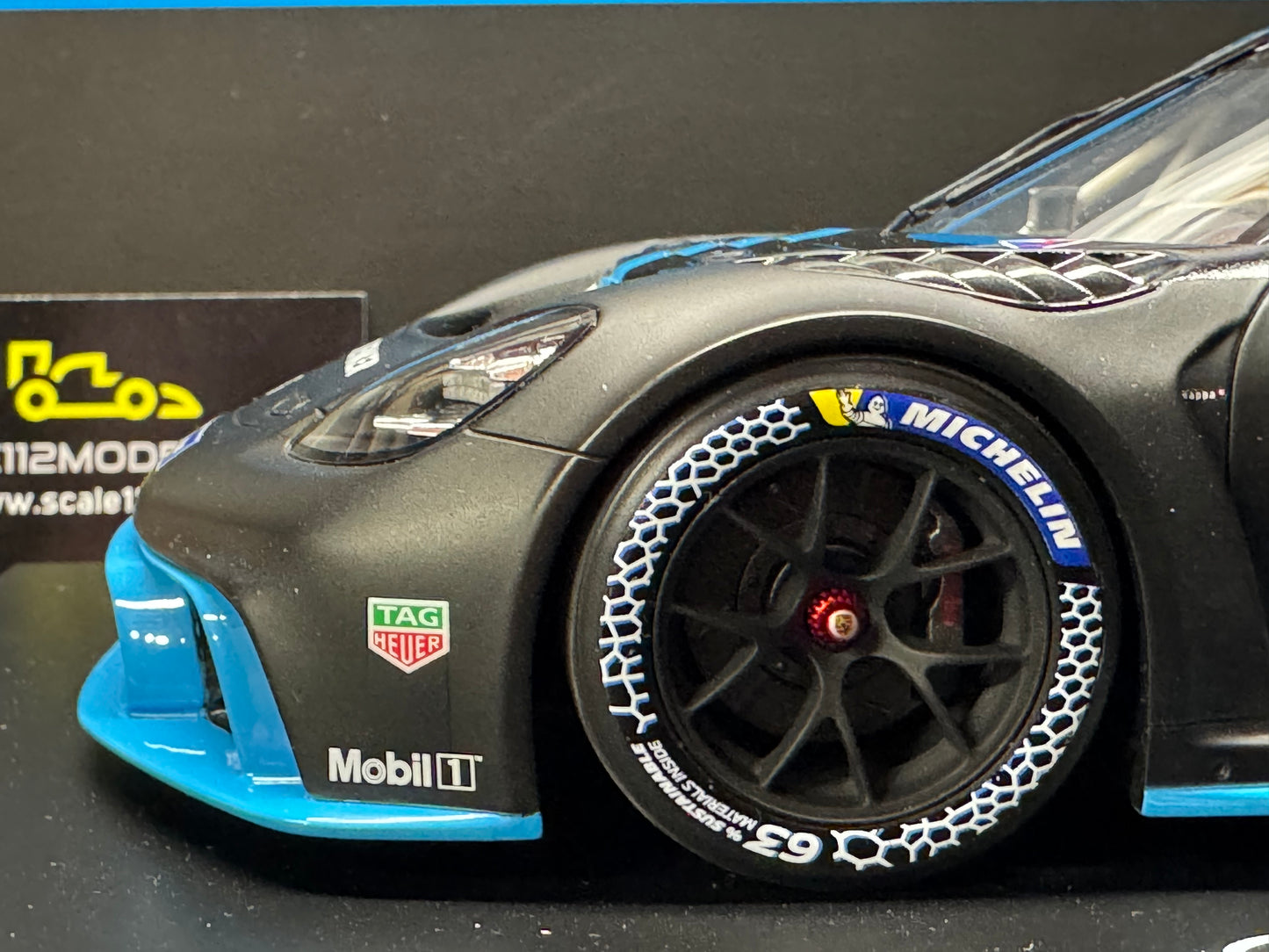 Porsche 718 Cayman GT4  E-Performance  Model Car w/ Display Case 1/18  Spark WAP0214150RCAY