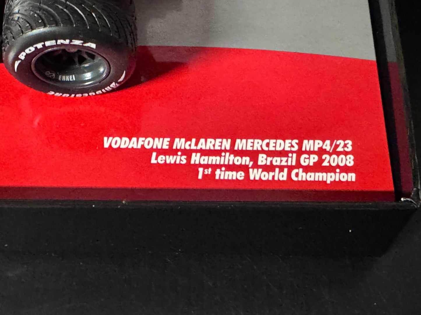 1/18 Minichamps 2008 F1 Lewis Hamilton McLaren MP4/23 #22 Brazil GP Box Set