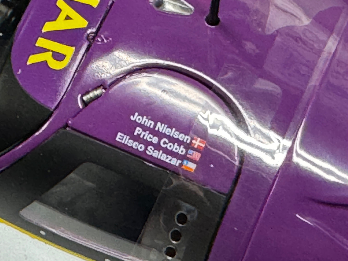 Jaguar XJR9 V12 Silk Cut Racing LeMans Winner 1990 Diecast 1:18 Scale CMR