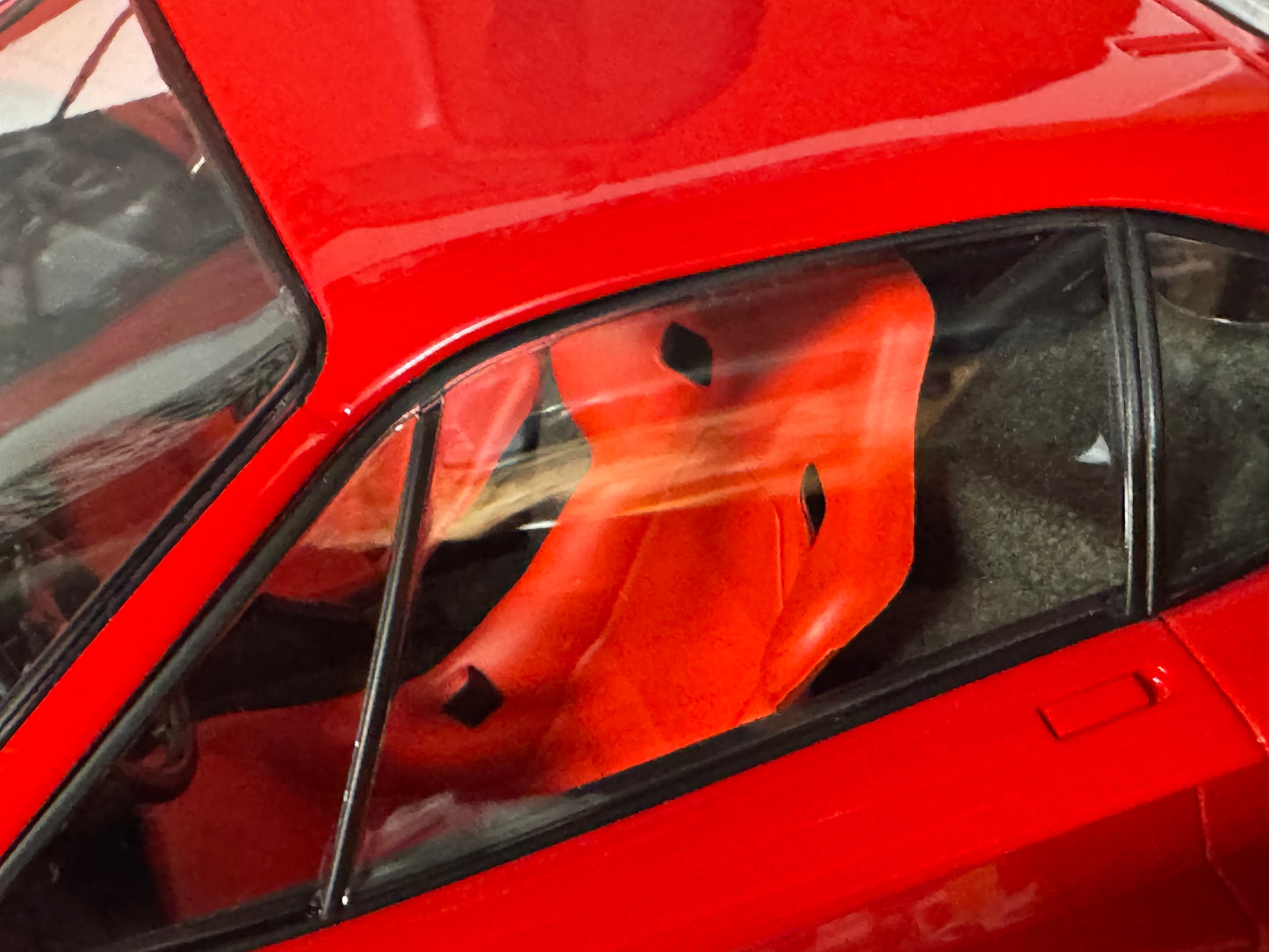 Ferrari F40 1987 1/12 Scale Diecast Model Car in Rosso Corsa by Norev 127902