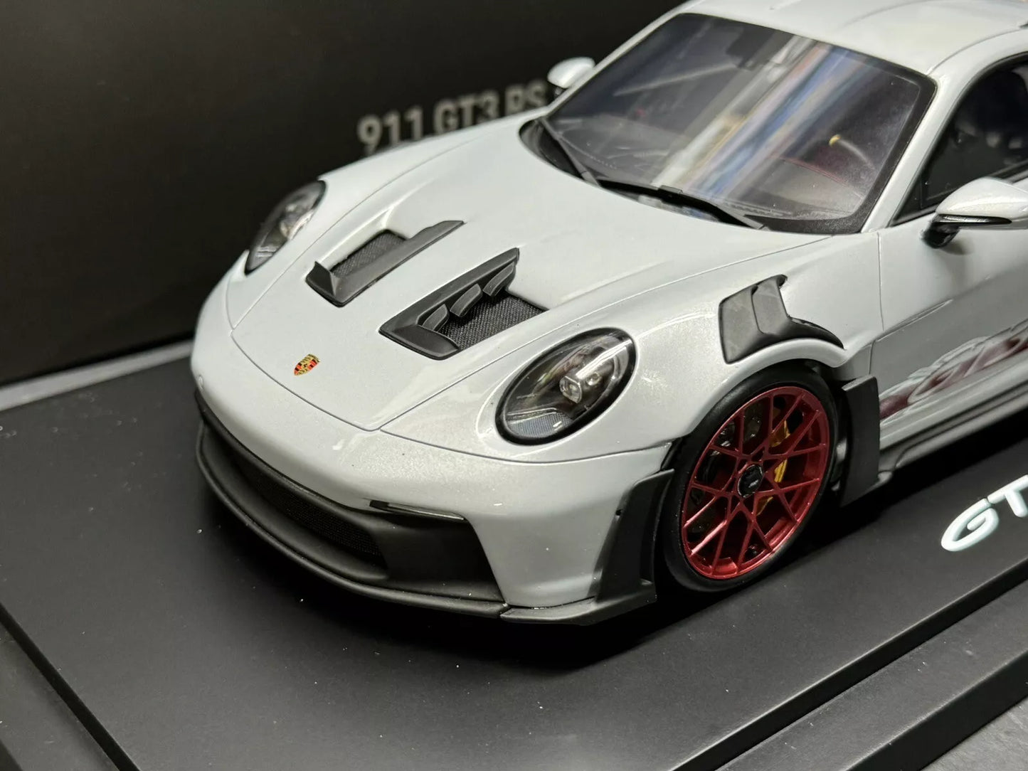 Porsche 911 992 GT3 RS Ice Gray w/ Display Case - Dealer Edition - 1/18 Spark