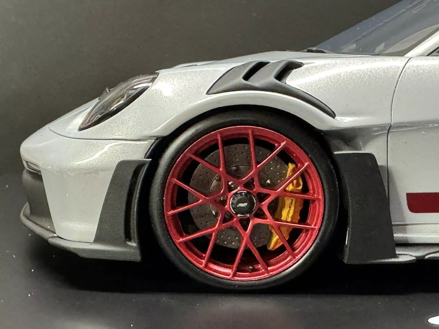 Porsche 911 992 GT3 RS Ice Gray w/ Display Case - Dealer Edition - 1/18 Spark