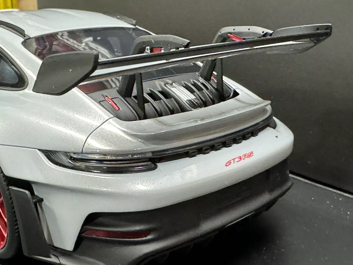 Porsche 911 992 GT3 RS Ice Gray w/ Display Case - Dealer Edition - 1/18 Spark