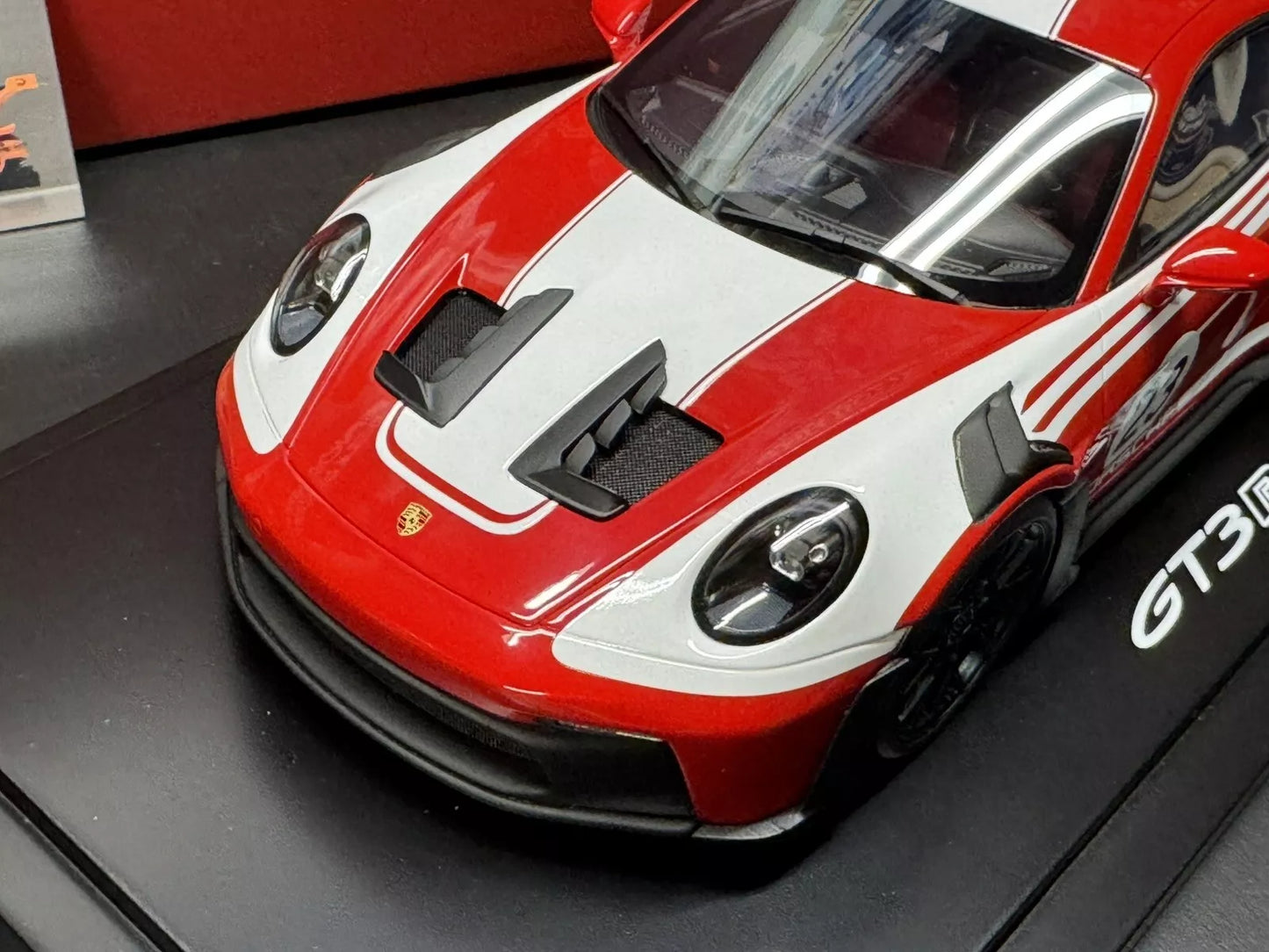 Porsche 911 992 GT3 RS Salzburg w/ Display Case - 1/18 Spark - Dealer Edition