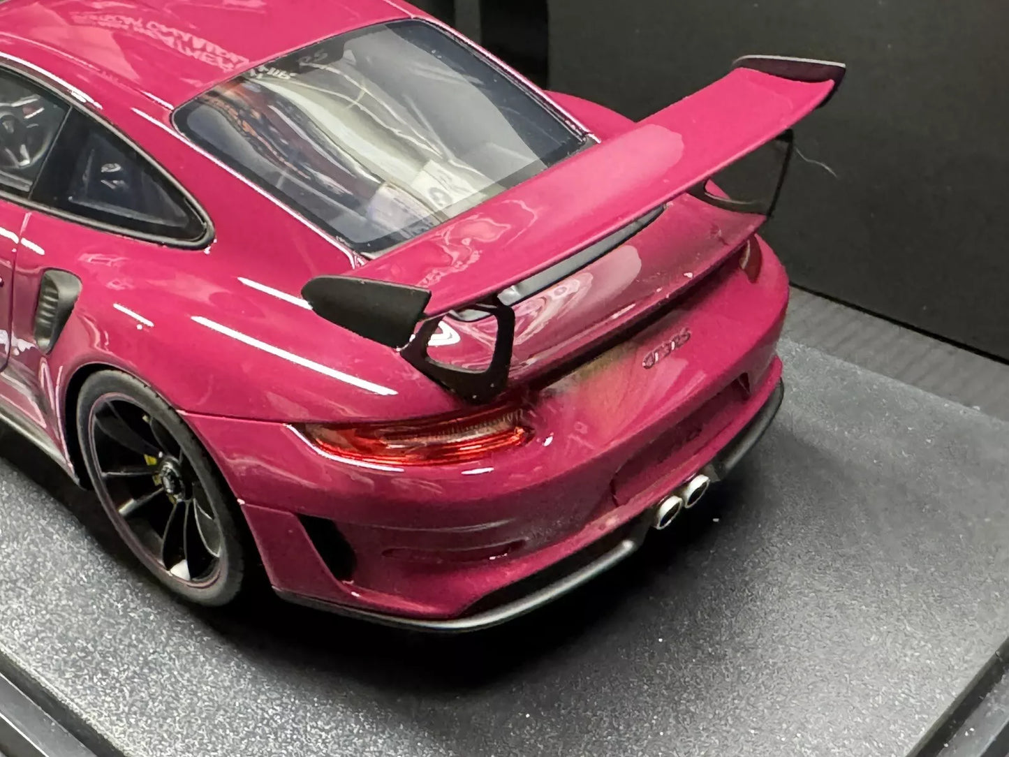 Porsche 911 991.2 GT3 RS Ruby Star Red 2019 1/18 Scale Model Car by GT Spirit GT911