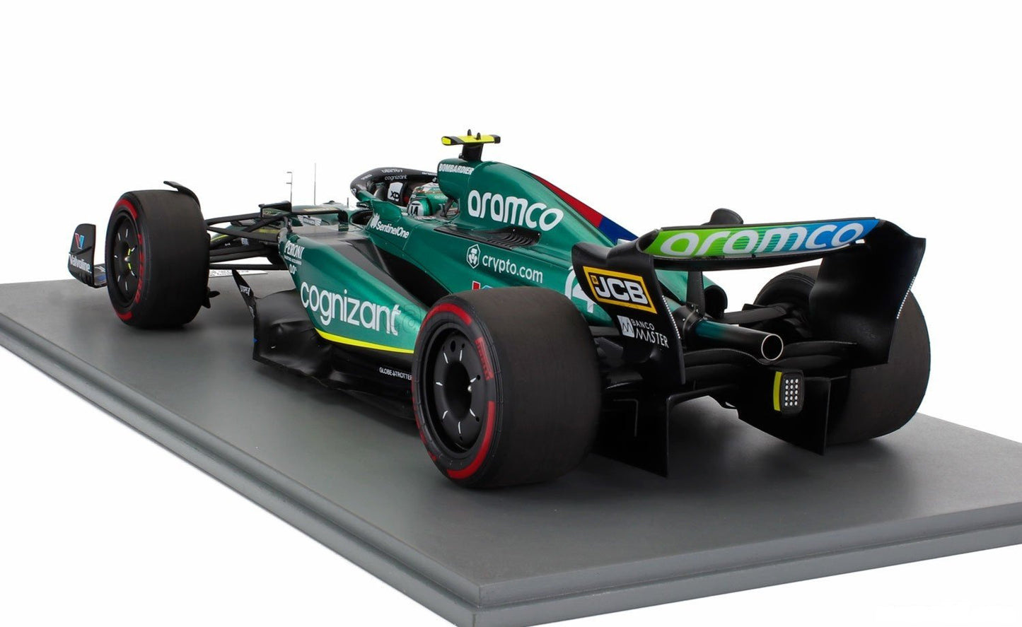 1/12 SPARK ASTON MARTIN F1 AMR23 #14 FERNANDO ALONSO BRITISH GP w/ DISPLAY CASE