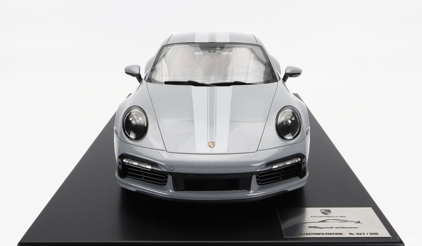 Porsche 911 Sport Classic (992) w/ Display Case - Dealer Edition - 1/12 Spark