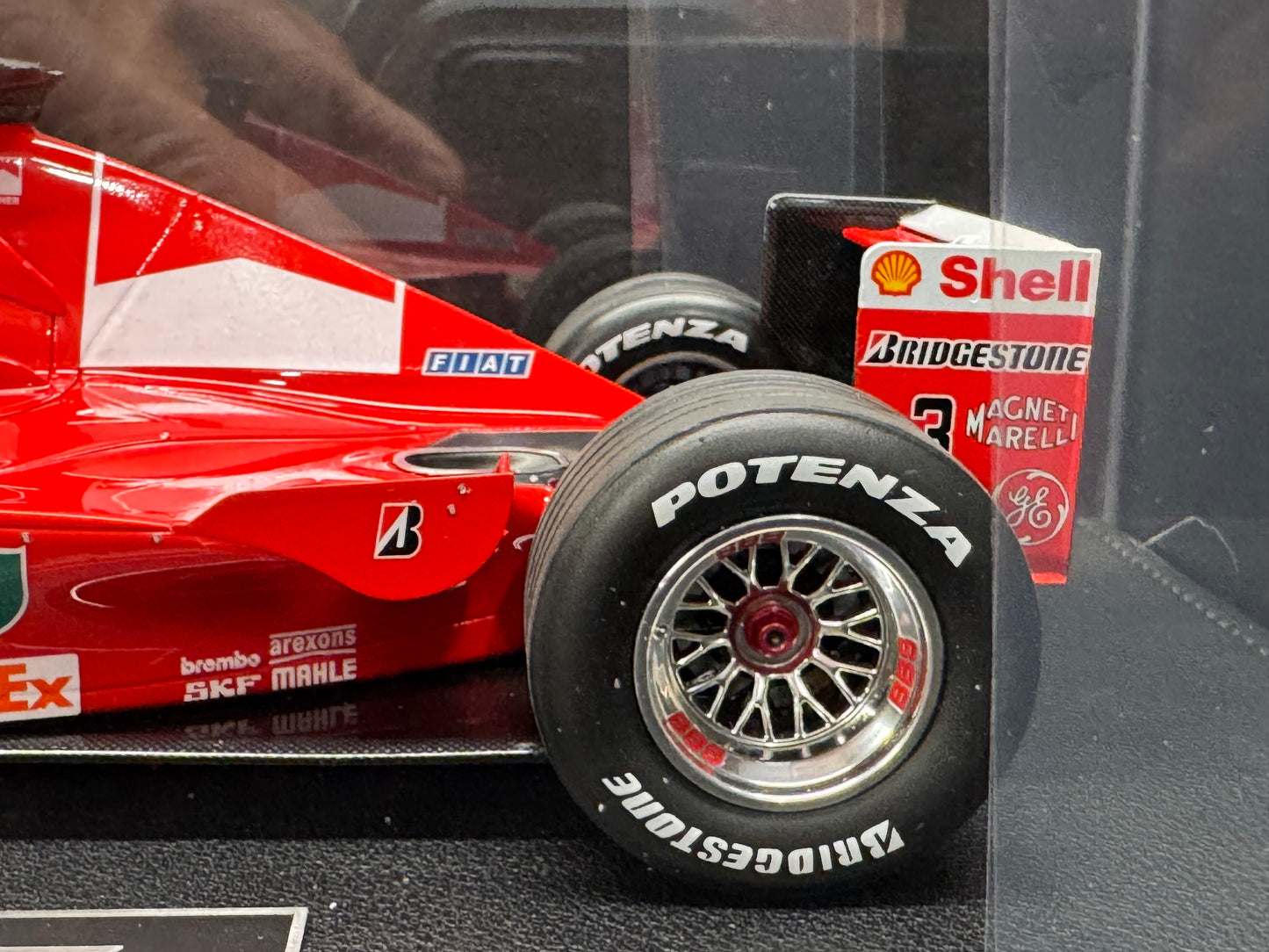 FERRARI F2000 - WINNER ITALIAN GP 2000 M. SCHUMACHER -  GP REPLICAS 1/18 SCALE