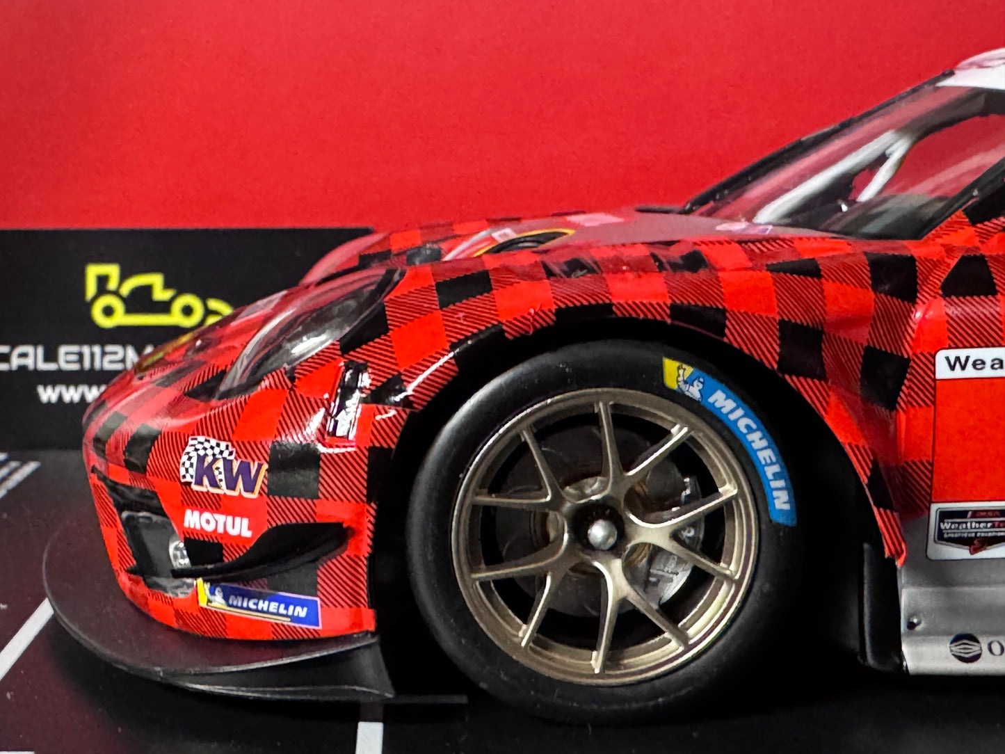 IXO Porsche GT3 R #9 Winner GTD 24h Daytona 2022 Pfaff Motorsports 1/18 Scale