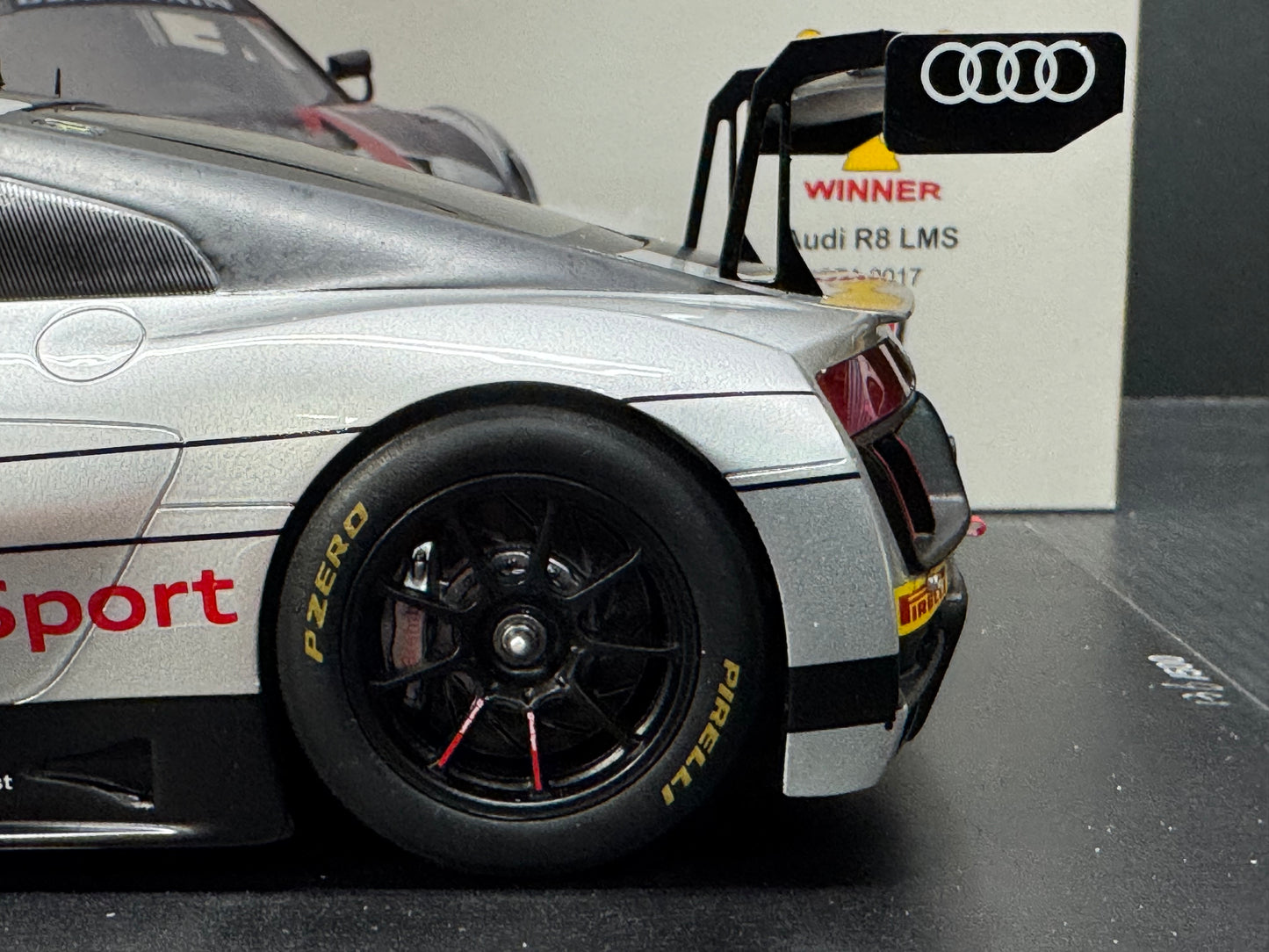 Audi R8 LMS GT3 Team Audi Sport 2017 Spa Winner Model Car 1/18 Scale Spark