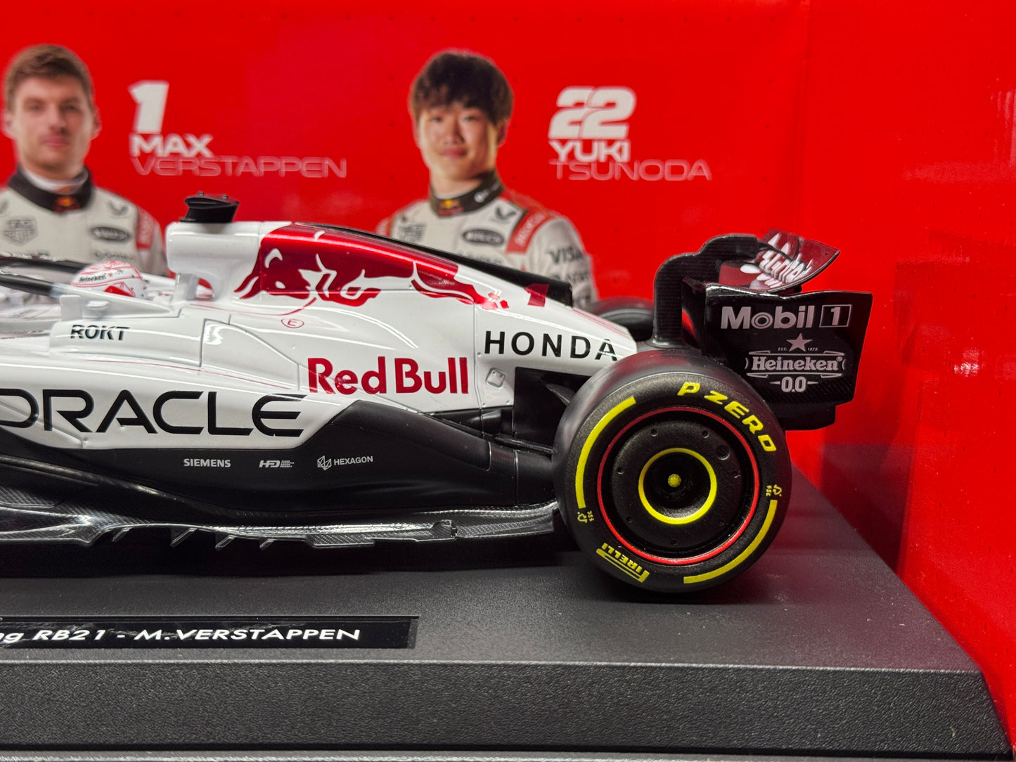 Max Verstappen Red Bull RB21 #1 Winner Japanese GP Formula 1 2025 1:18 Diecast