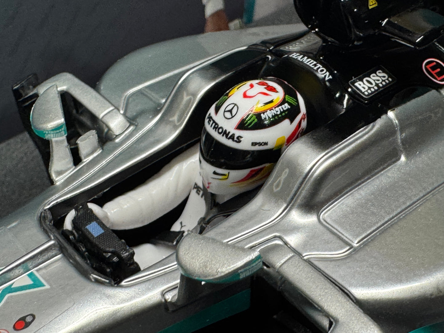 Bburago Mercedes Benz F1 W07 Lewis Hamilton #44 AMG Petronas 1/18 Model Car