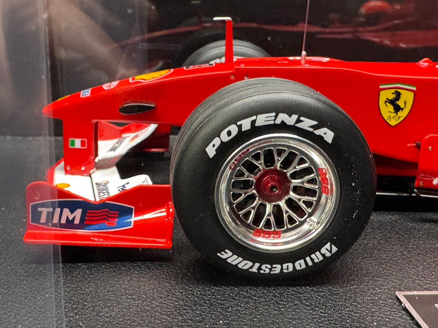 FERRARI F2000 - WINNER ITALIAN GP 2000 M. SCHUMACHER -  GP REPLICAS 1/18 SCALE
