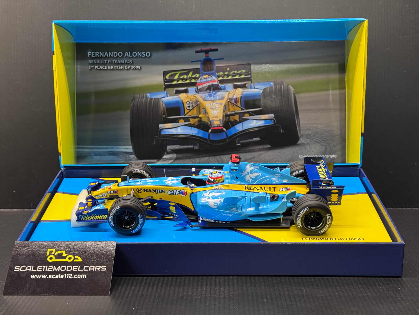 Minichamps Renault R25 Fernando Alonso British GP 1/18 Scale Ltd. Ed. Box Set