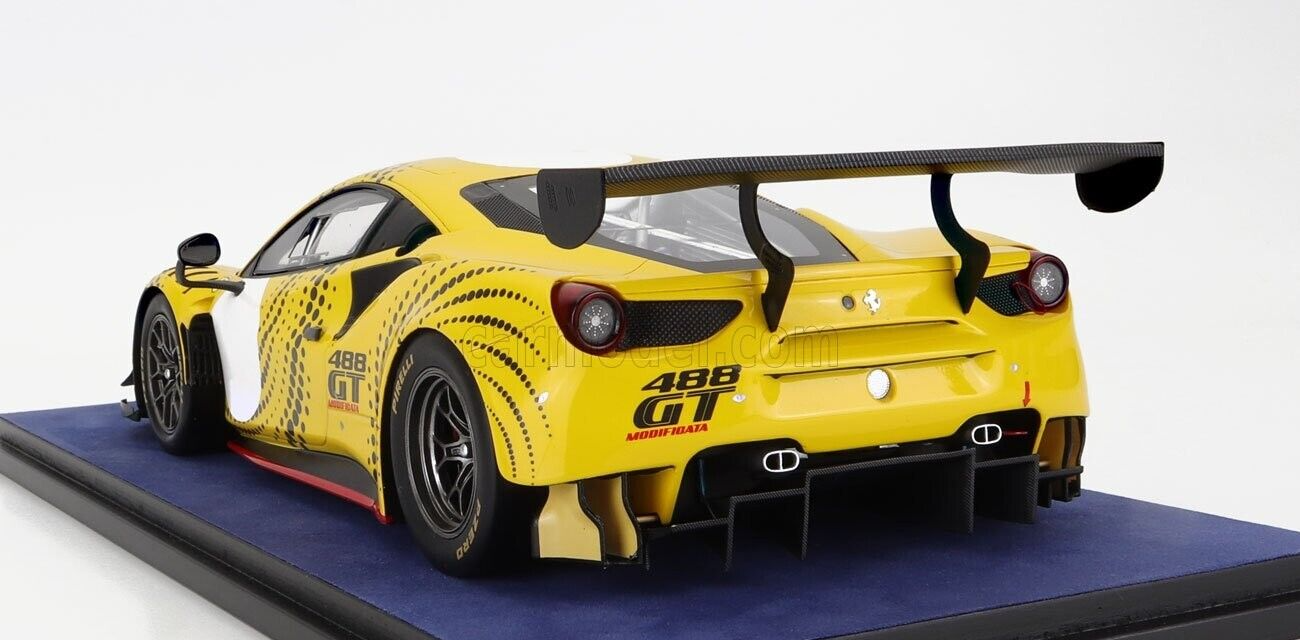 1/18 Scale LOOKSMART Ferrari 488 GT Modificata 2020 Model Car with Display Case