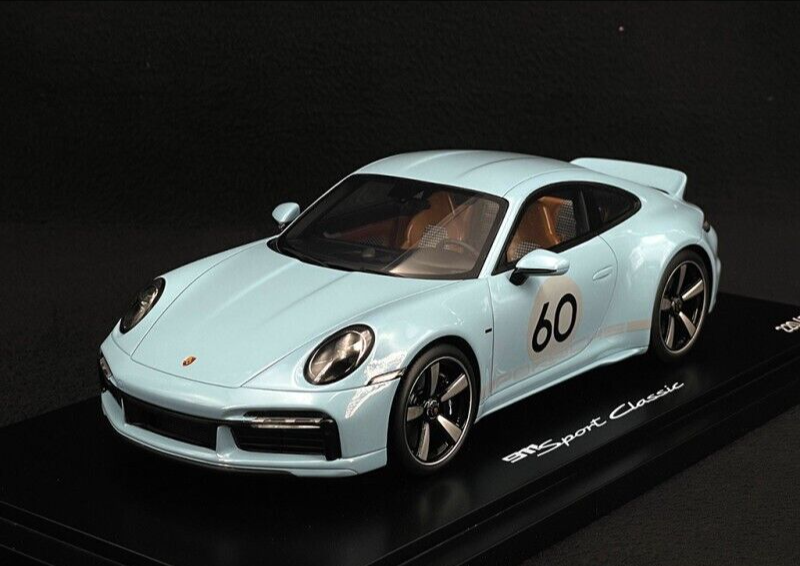 Porsche 911 Sport Classic (992) w/ Display Case - Dealer Edition - 1/18 Spark