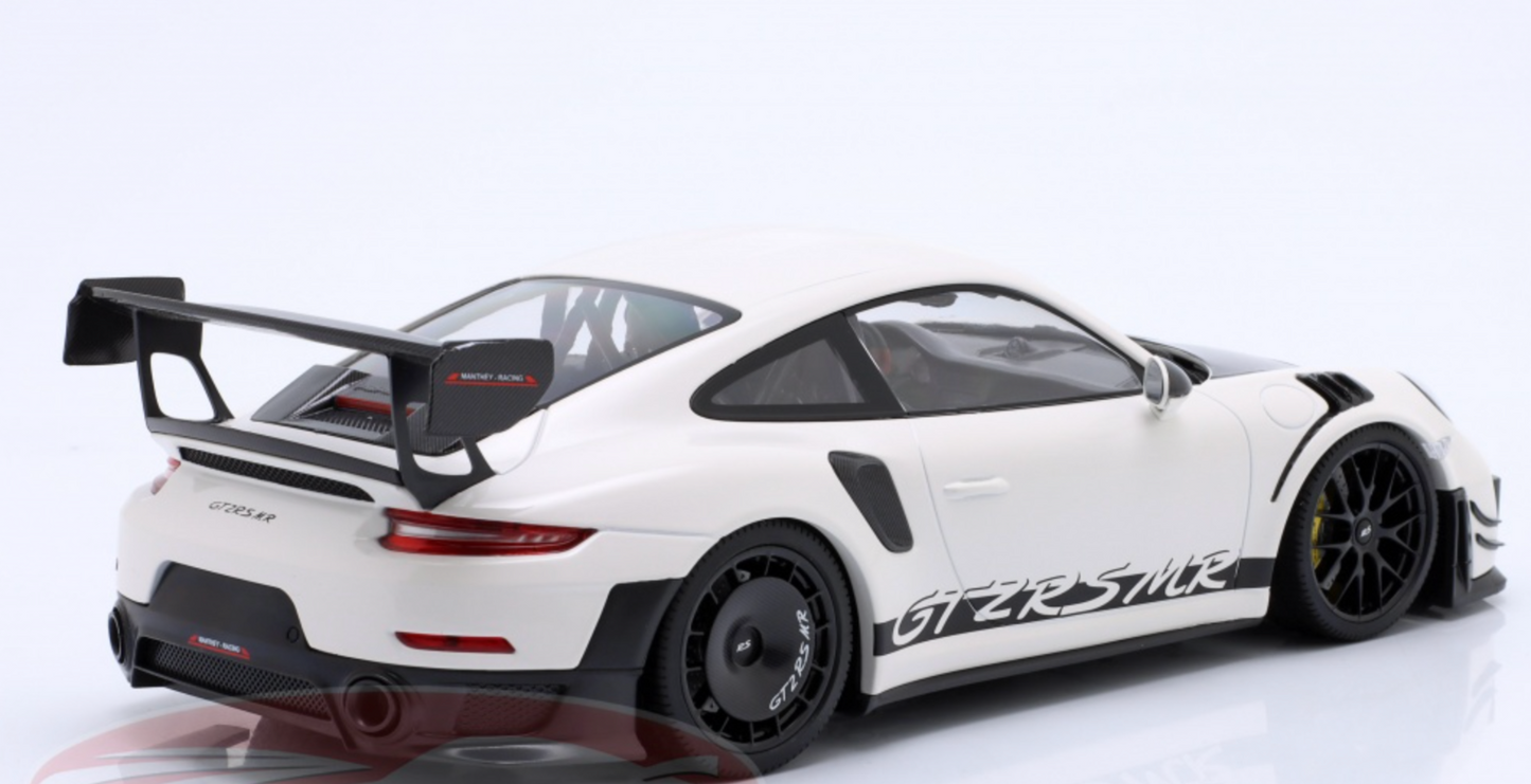 1/18 Manthey Racing Porsche 911 GT2 RS MR White Collectors Box Set Ltd. to 200