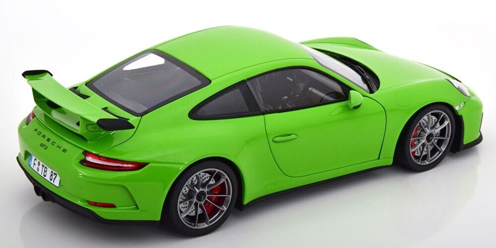 1/18 SCALE MINICHAMPS 2018 PORSCHE 911 GT3 GELBGRUN GREEN DIECAST MODEL CAR