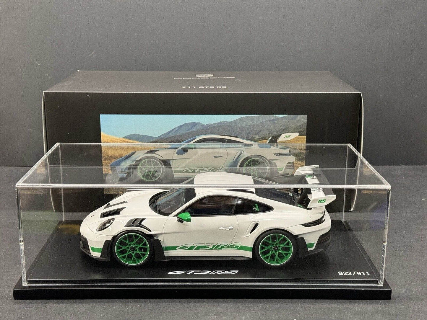 Porsche 911 992 GT3 RS Carrera RS Tribute w/ Display Case  - 1/18 Spark