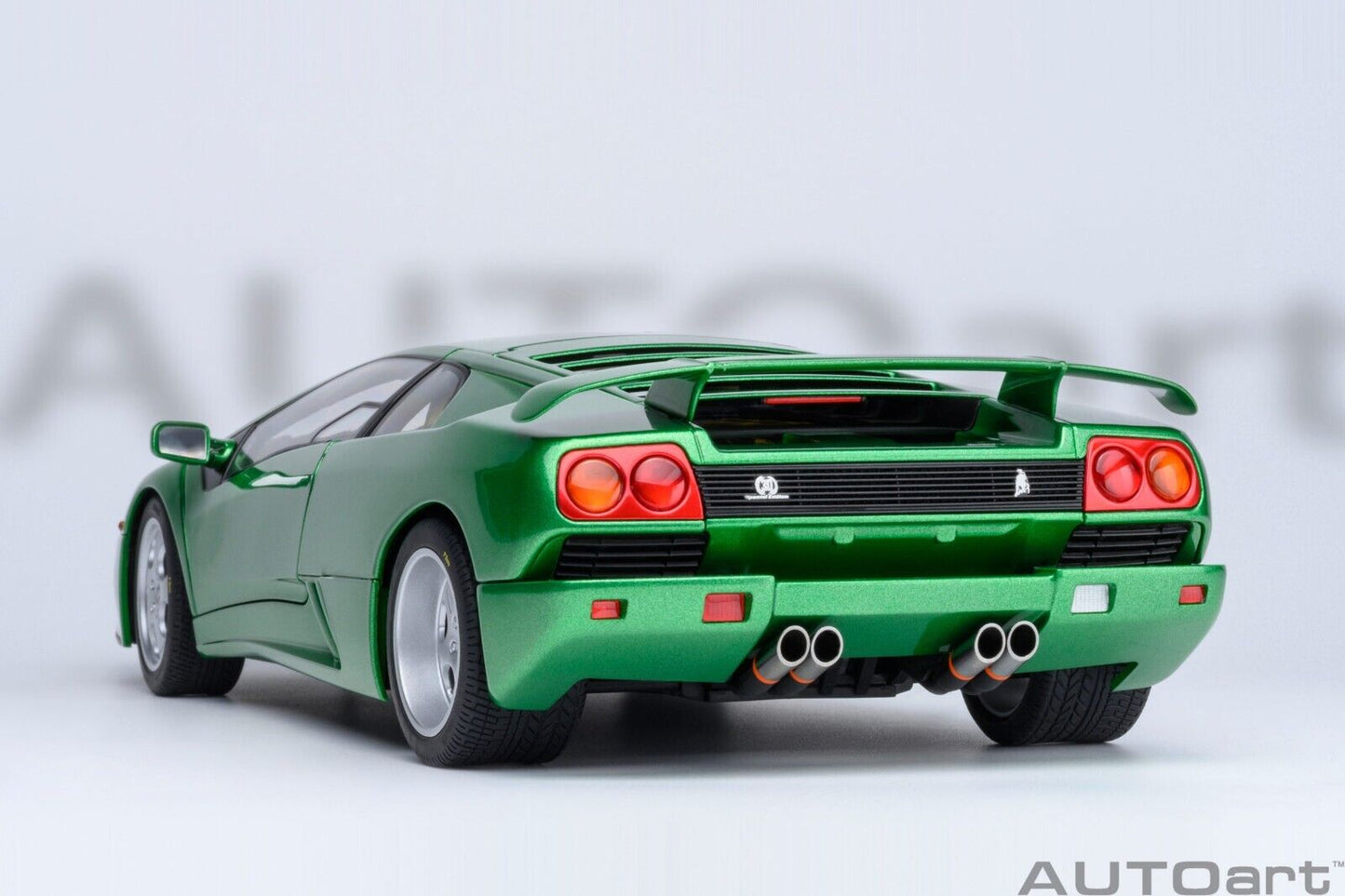 1/18 Scale Lamborghini Diablo SE30 JOTA 1994 Green Model Car by AUTOart