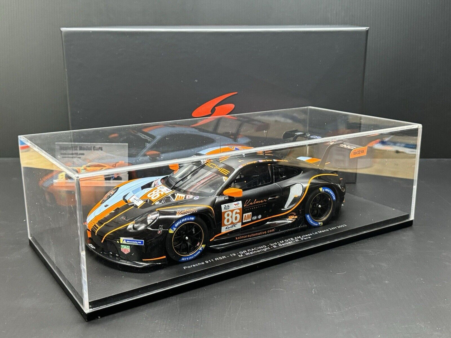 PORSCHE 911 991-2 RSR 3rd LMGTE Am 24h LE MANS 2023 w/ Display Case 1/18 Spark