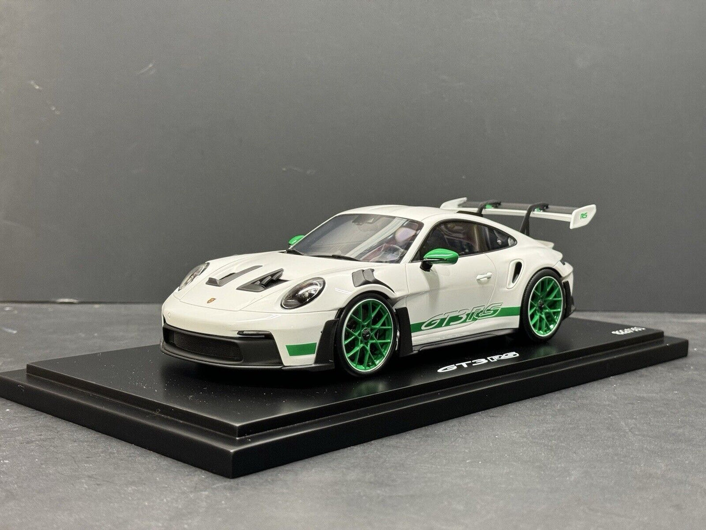 Porsche 911 992 GT3 RS Carrera RS Tribute w/ Display Case  - 1/18 Spark