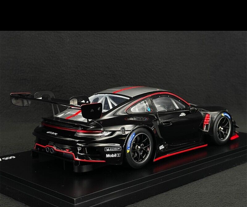 1/18 Scale Spark Porsche 911 992 GT3 R Dealer Edition w/ Display Case