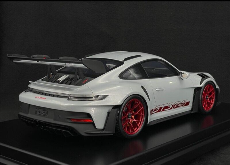 Porsche 911 992 GT3 RS Ice Gray w/ Display Case - Dealer Edition - 1/12 Spark