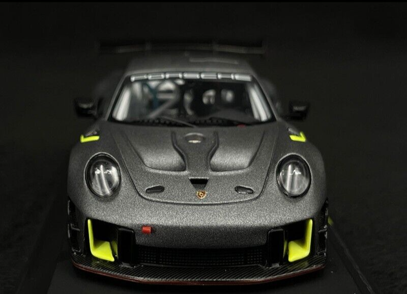 Porsche 911 GT2 RS Clubsport - Manthey Racing - w/ Case - 1/43 Spark Ltd. 2025