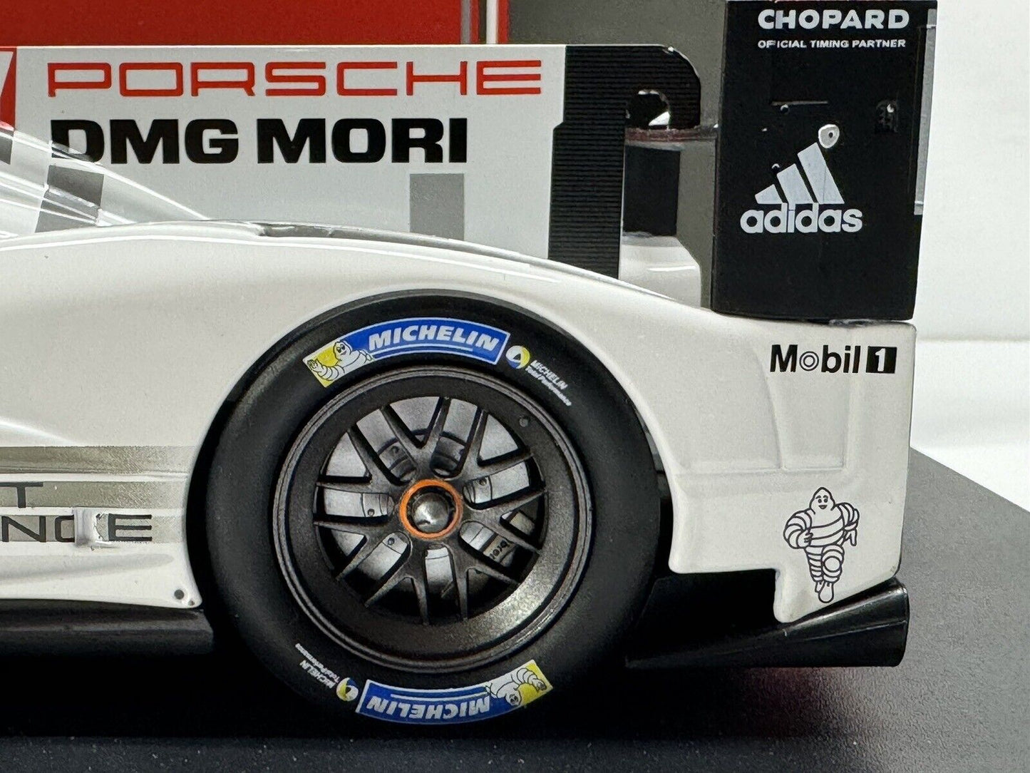 1/18 Scale IXO Porsche 919 Hybrid 2015 Le Mans Winner LMP #19 Diecast Model Car