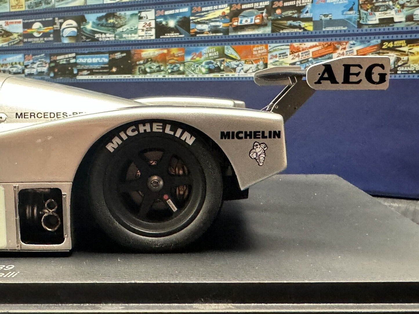 1/18 Spark Sauber Mercedes-Benz C9 #61 1989 LeMans 24hr  W/ Display Case