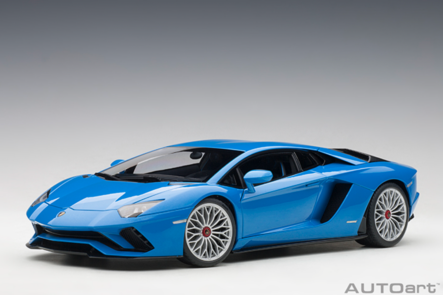 Lamborghini Aventador S Blu Nila/ Pearl Blue AutoArt 1/18 Diecast Model Car