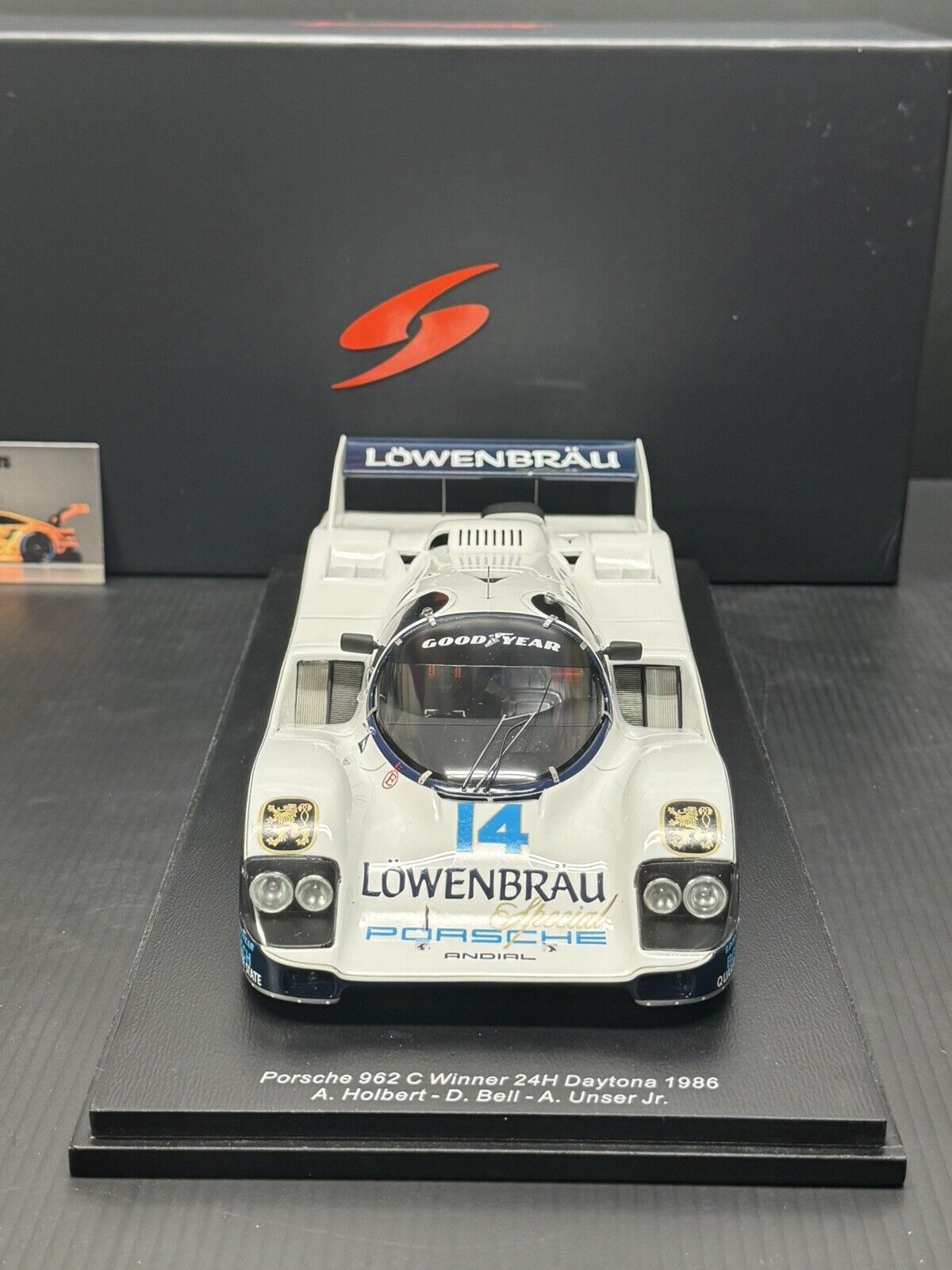 1/18 Spark Porsche 962 C #14 24h Daytona Lowenbrau IMSA w/ Display Case