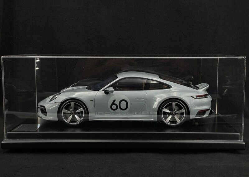 Porsche 911 Sport Classic (992) w/ Display Case - Dealer Edition - 1/12 Spark