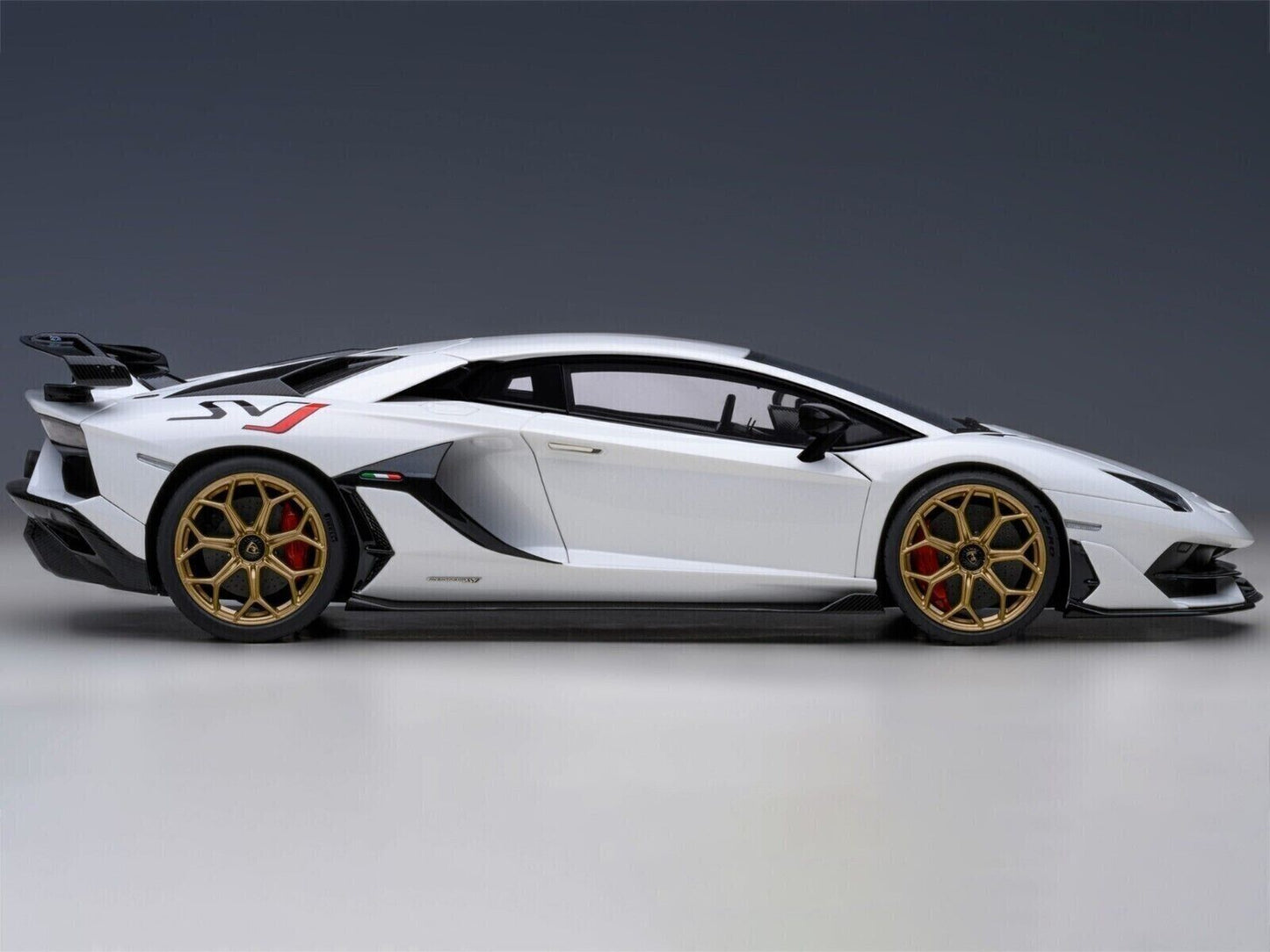 1/18 Lamborghini Aventador SVJ Bianco Asopo Pearl White Model By Autoart 79217