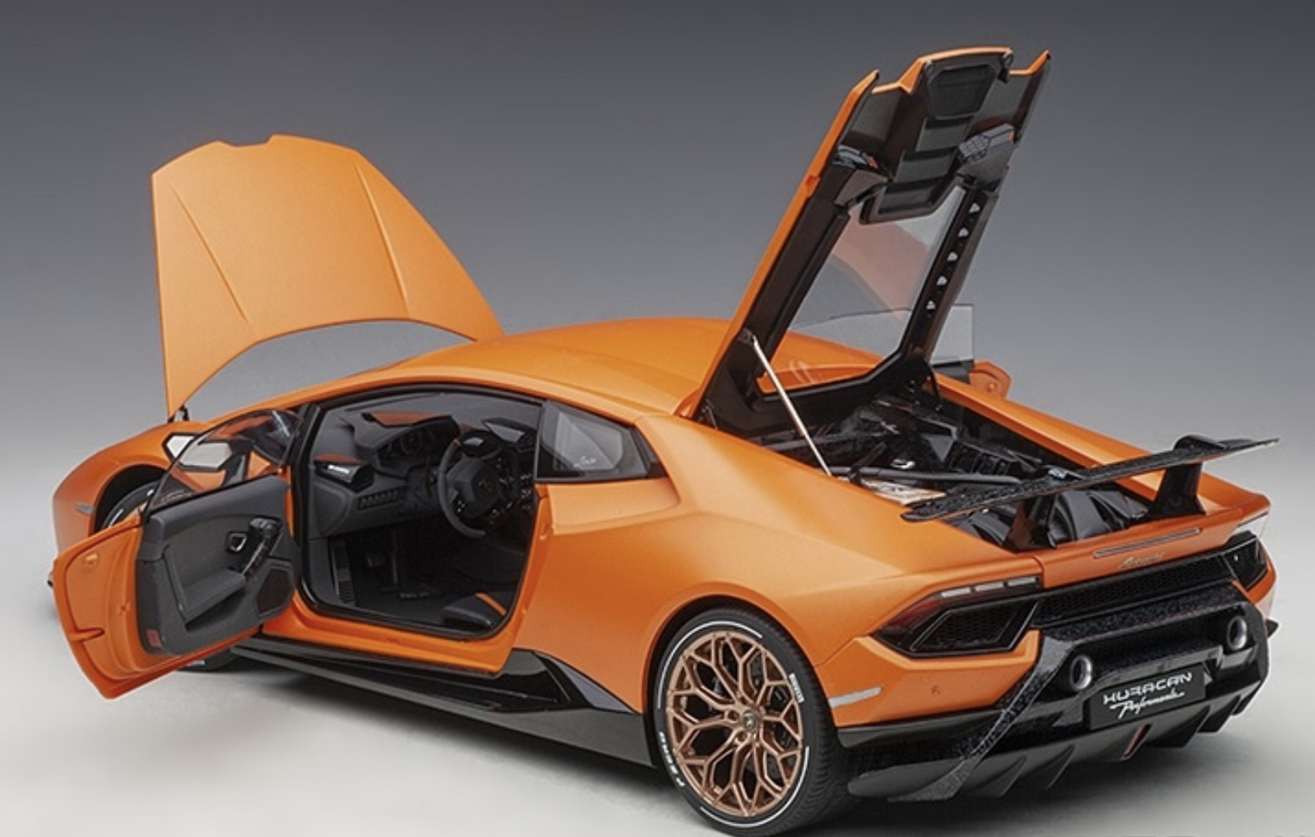 1/18 Scale Autoart Lamborghini Huracan Performante Matt Orange Model Car