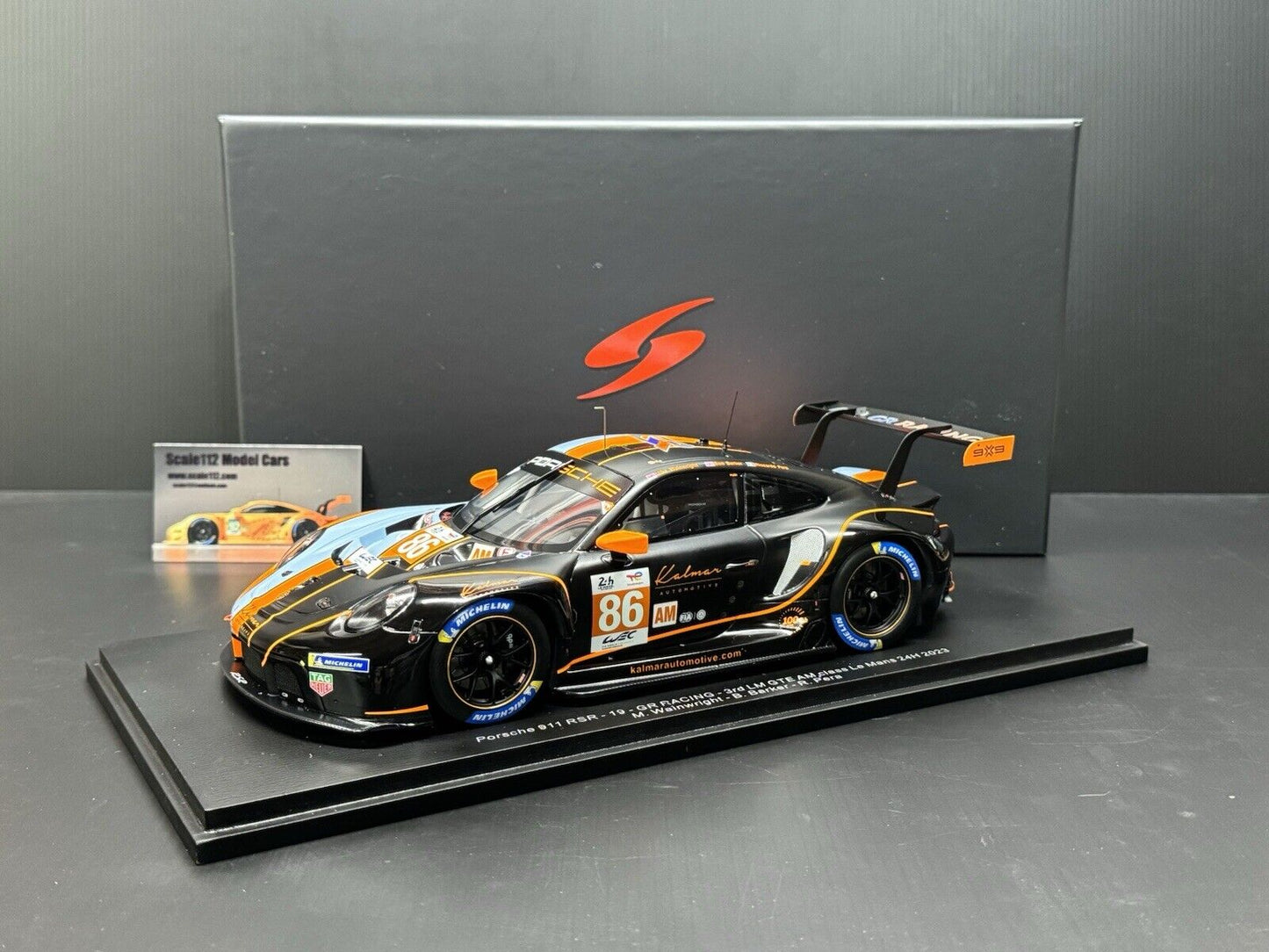 PORSCHE 911 991-2 RSR 3rd LMGTE Am 24h LE MANS 2023 w/ Display Case 1/18 Spark