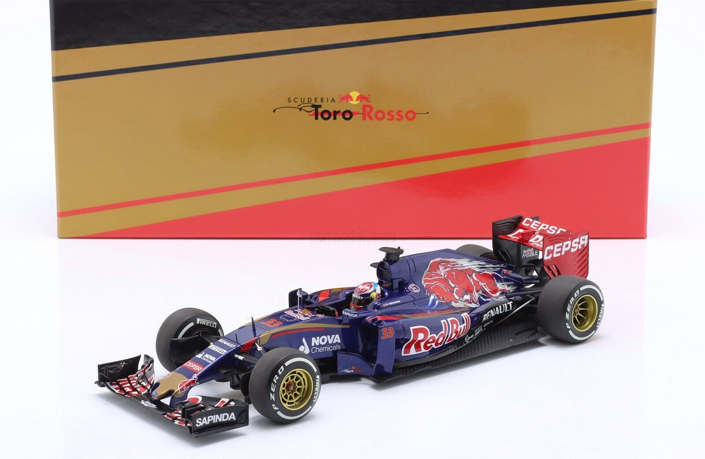 1/18 Minichamps 2015 Toro Rosso STR10 #33 Max Verstappen First Race Box Set