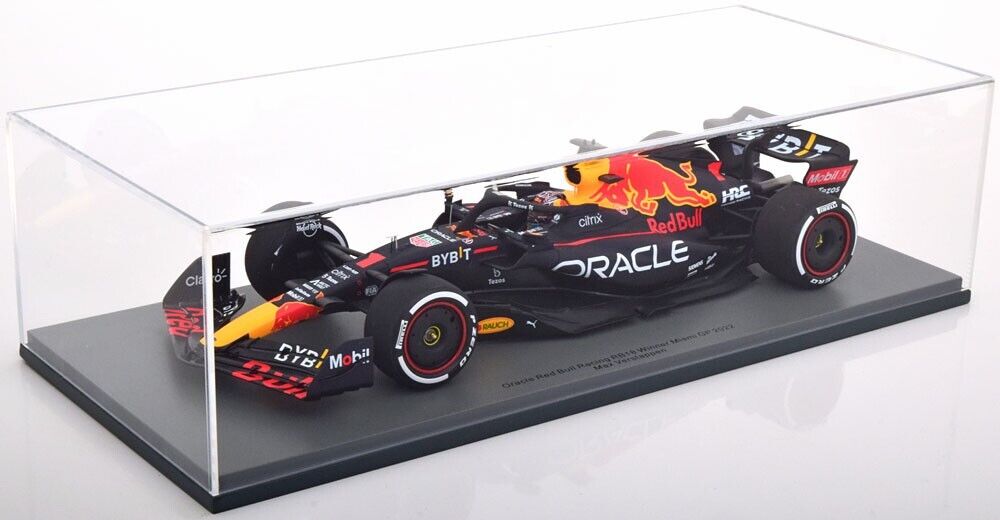 1/18 Spark 2022 Red Bull Racing RB18 #33 Max Verstappen Winner Miami GP