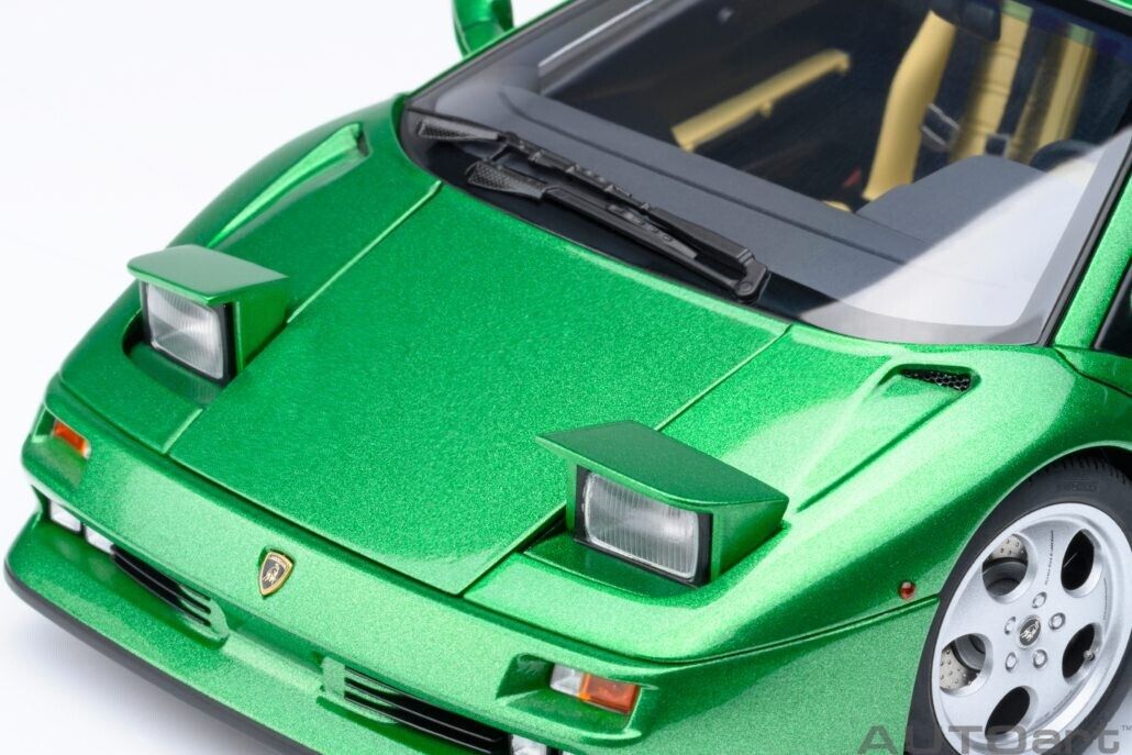 1/18 Scale Lamborghini Diablo SE30 JOTA 1994 Green Model Car by AUTOart