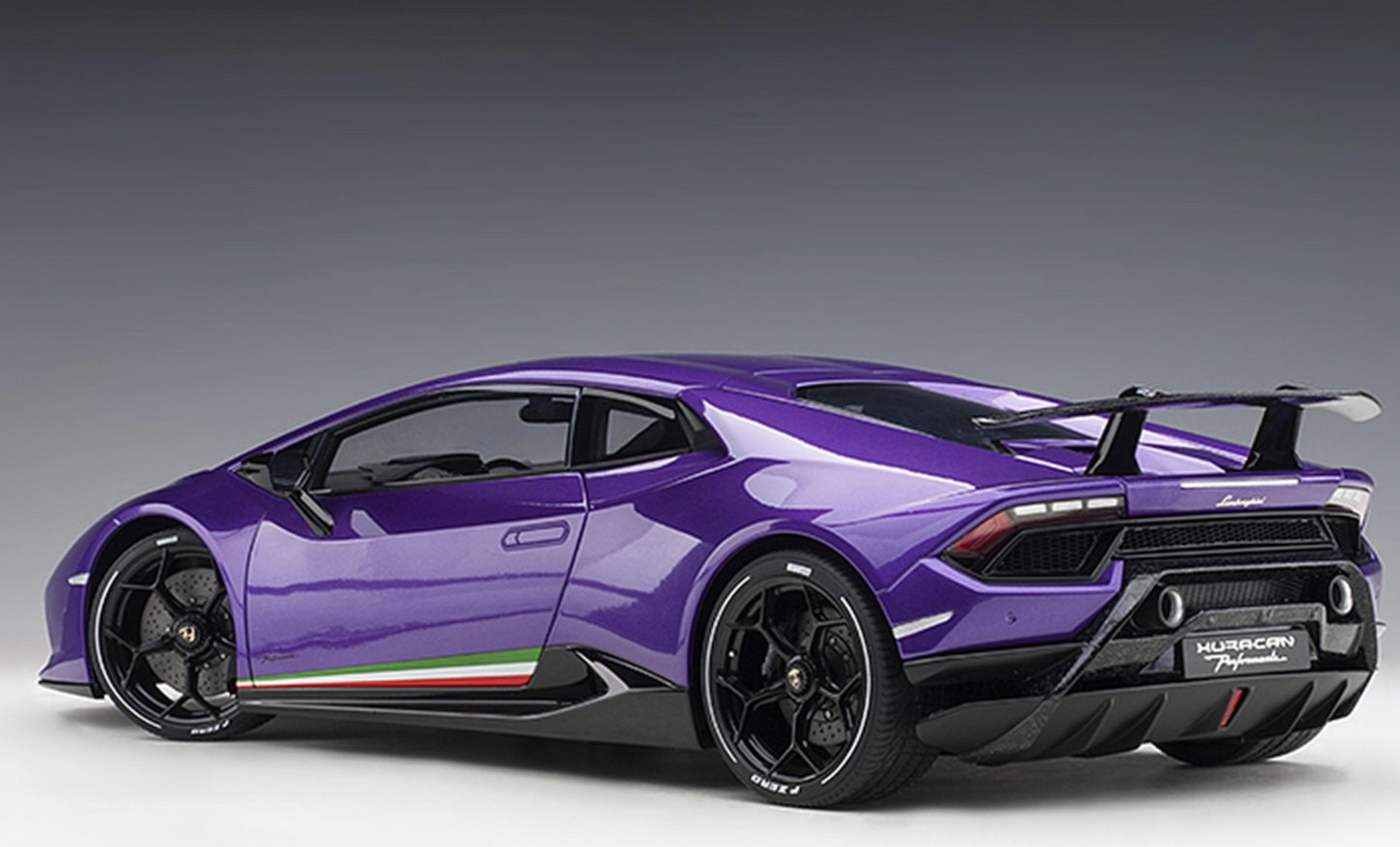 1/12 Scale Autoart Lamborghini Huracan Performante Viola Pasifae Pearl Purple