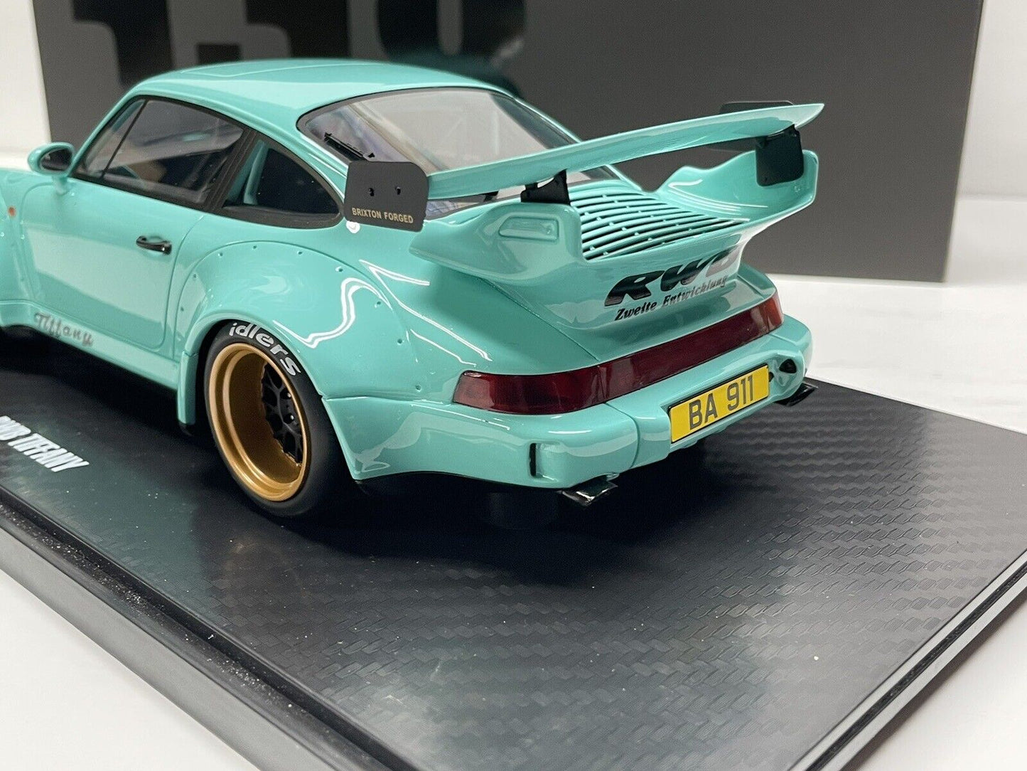 Porsche 964 RWB Tiffany Blue Model Car 1/18 Scale GT SPIRIT Limited Edition